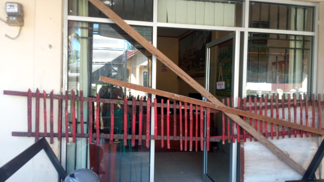 Kantor Wali Nagari Singguliang Lubuak Aluan, Padang Pariaman, disegel warga