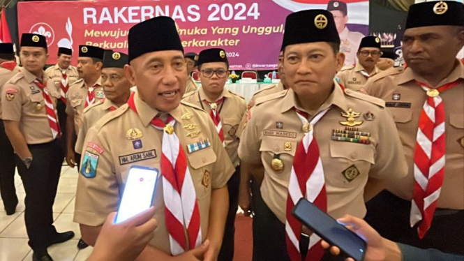 Ketua Kwarnas Pramuka Budi Waseso (kanan).