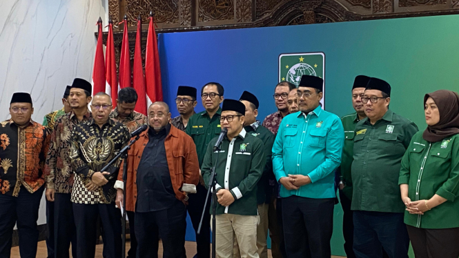 Habib Aboe Bakar Al HAbsyi di DPP PKB bersama elite PKS dan PKB