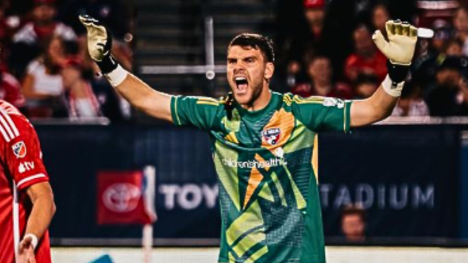 Kiper Dallas FC, Maarten Paes