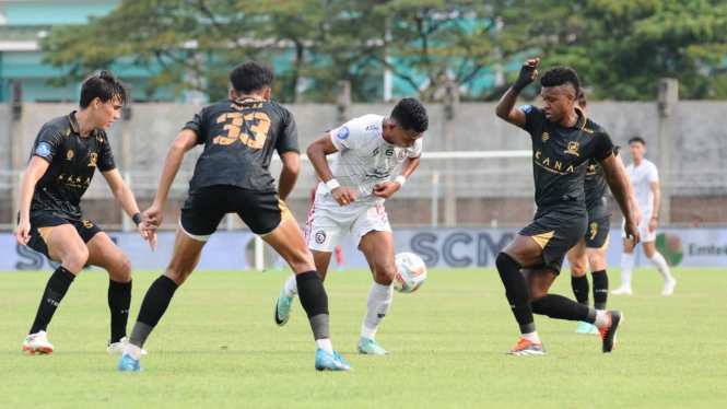 Duel Madura United vs Arema FC