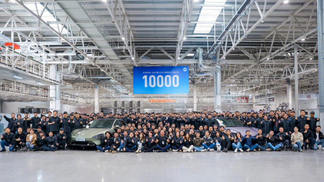 Mobil listrik Xiaomi SU7 sudah diproduksi 10.000 unit