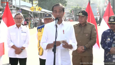 Presiden RI Joko Widodo (Jokowi) meresmikan Inpres Jalan Daerah di Provinsi Nusa Tenggara Barat (NTB), Kamis, 2 Mei 2024 (sumber: YouTube Sekretariat Presiden)