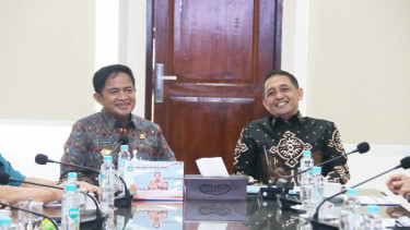 Pj Gubernur Sumut, Hassanudin menerima audiensi Nasional Paralympic Comitee of Indonesia, di Kantor Gubernur Sumut.(dok Pemprov Sumut)
