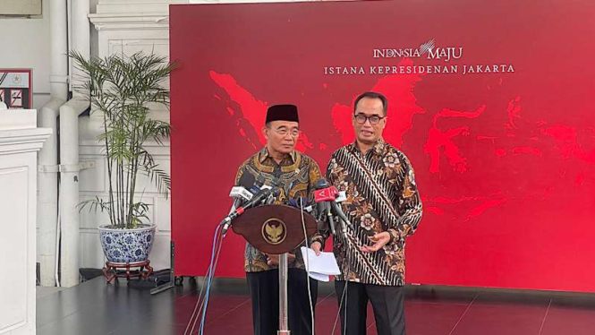 Menko PMK Muhadjir Effendy dan Menteri Perhubungan Budi Karya Sumadi
