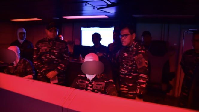 VIVA Militer: KSAL Muhammad Ali saksikan penembakan senjata khusus milik TNI AL
