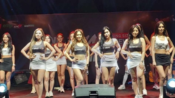 Bidadari oktagon mentas di One Pride MMA Experience 78