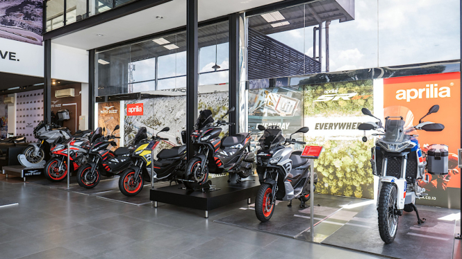 Diler Piaggio Motoplex 4 Brand Sidoarjo