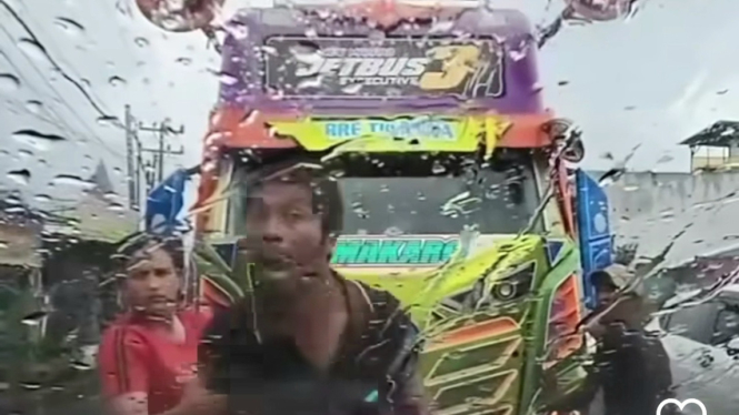 Sopir bus di Medan