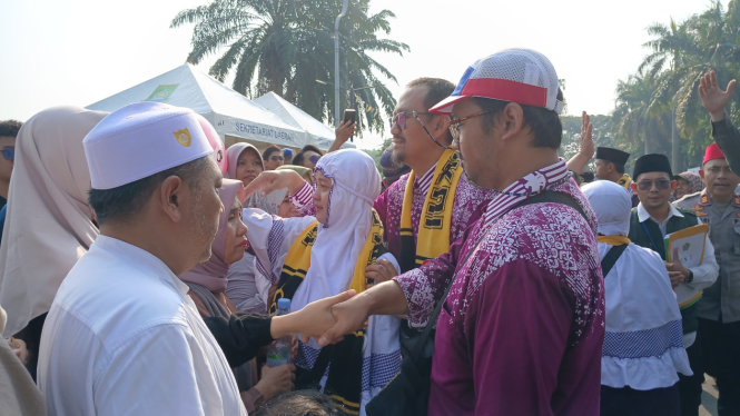 Suasana keberangkatan jamaah haji kota tangerang menuju embarkasi Pondok Gede