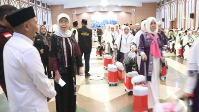 Pemprov DKI lepas jemaah haji dari Jakarta.