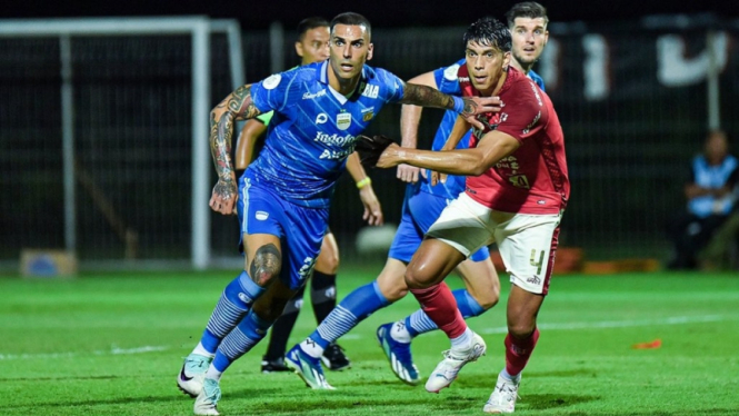 Bali United vs Persib Bandung