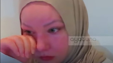 Mualaf Bernama Amna