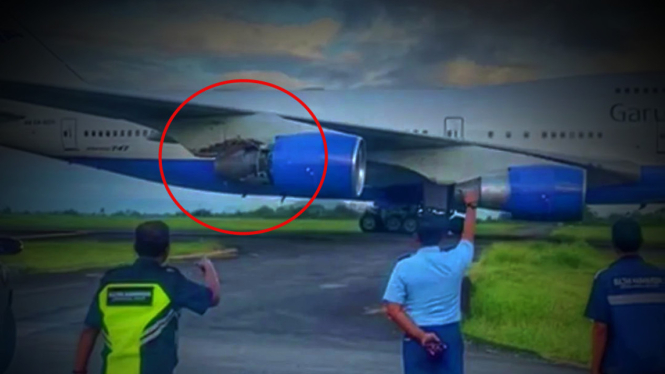 VIVA Militer: TNI evakuasi Pesawat Garuda di Bandara Sultan Hasanuddin