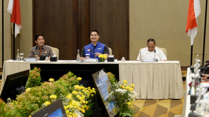Rapat persiapan PON XXI Sumut-Aceh dengan Menteri Pemuda dan Olahraga Dito Ariotedjo di Hotel Santika, Kota Medan.(dok Pemprov Sumut)