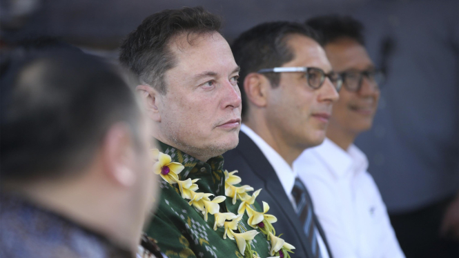 Elon Musk resmi meluncurkan layanan internet Satelit Starlink di Denpasar, Bali, Minggu, 19 Mei 2024.