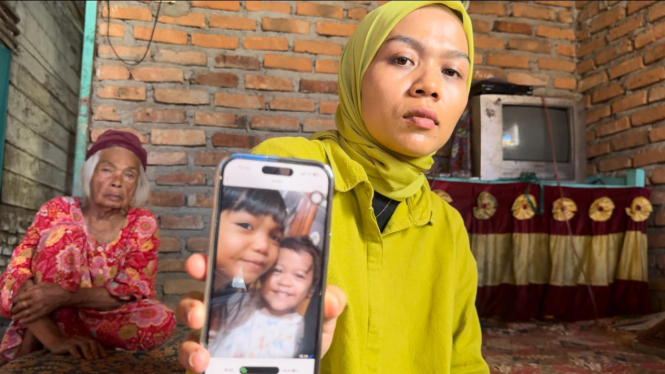 Foto Aldelia Rahma (kiri)