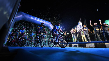 Penjabat Gubernur Bey Machmudin flag off peserta Cycling de Jabar