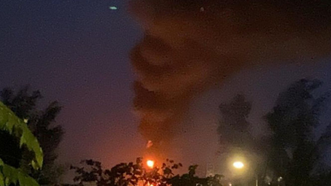 Kebakaran yang terjadi di Kilang Pertamina Unit Balikpapan di Kota Balikpapan, Provinsi Kalimantan Timur, pada Sabtu (25/5) dini hari sekitar pukul 04.25 WITA berhasil dipadamkan sekitar pukul 07.30 WITA, dan sedang ditelusuri penyebab kebakaran.