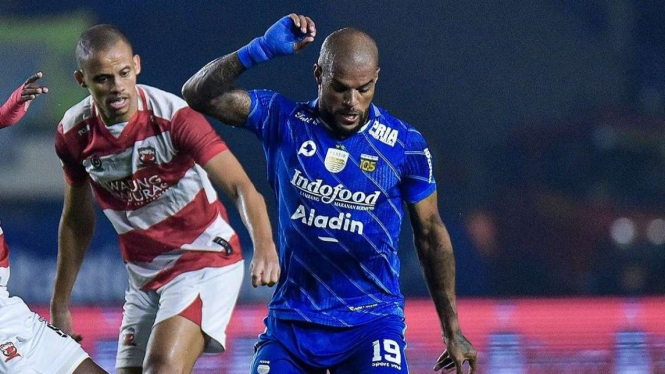 Pemain Persib Bandung David Da Silva saat melawan Madura United
