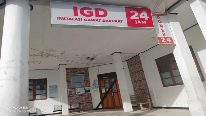 Salah satu ruang di RSUD Paniai ditutup dengan palang pintu