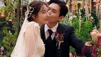 Resmi Menikah, 4 Pasangan Artis Korea Ini Gelar Pernikahan di Hari yang Sama
