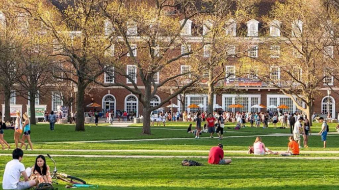 Universitas terbesar di Amerika Serikat