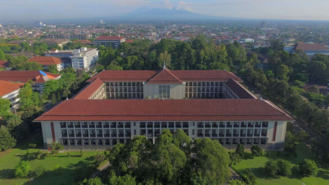 Universitas Gadjah Mada (UGM)