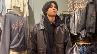 Momen Devano Nonton Penampilan Live No Na di HITC Los Angeles Tuai Sorotan