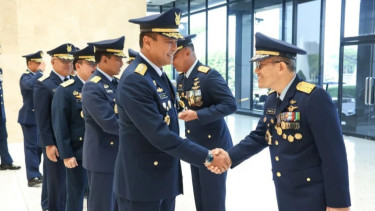 VIVA Militer: KSAU anugerahi Bintang Swa Bhuwana Paksa Pratama ke 6 Pati TNI AU
