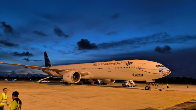 Pesawat Garuda Indonesia B777-300ER