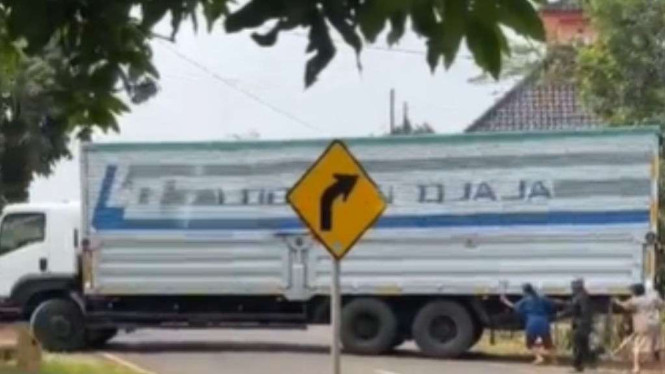 Truk mogok