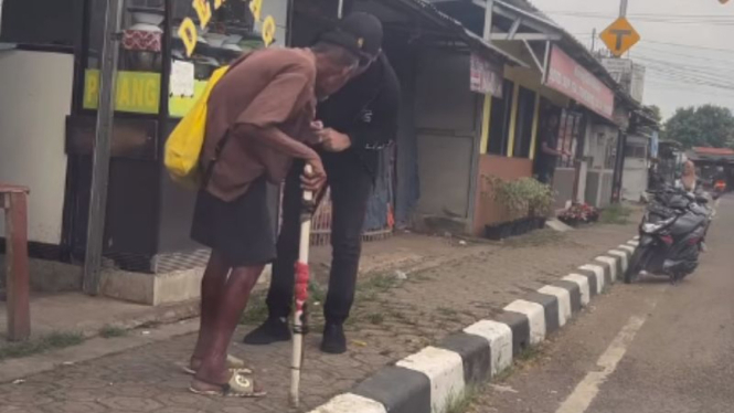 Viral Seorang Kakek Tolak Pemberian Uang Karena Dianggap Kebanyakan