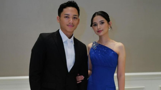 Azriel Hermansyah dan Sarah Menzel