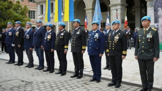 VIVA Militer: 5 Perwira TNI dapat penghargaan di Markas PBB Geneva