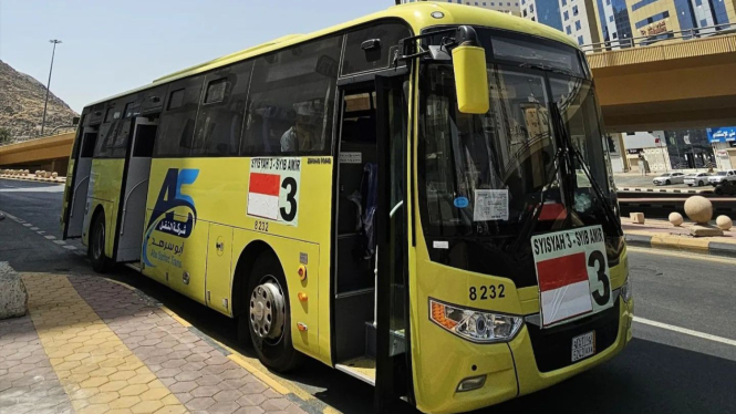 Bus Shalawat jemaah haji Indonesia