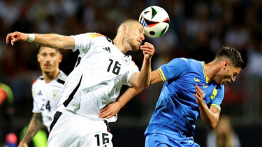 Bek Timnas Jerman, Waldemar Anton