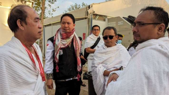 Ketua Komisi VIII DPR RI Ashabul Kahfi bersama Menteri Agama Yaqut Cholil Qoumas memantau ibadah haji di Makkah, Arab Saudi.