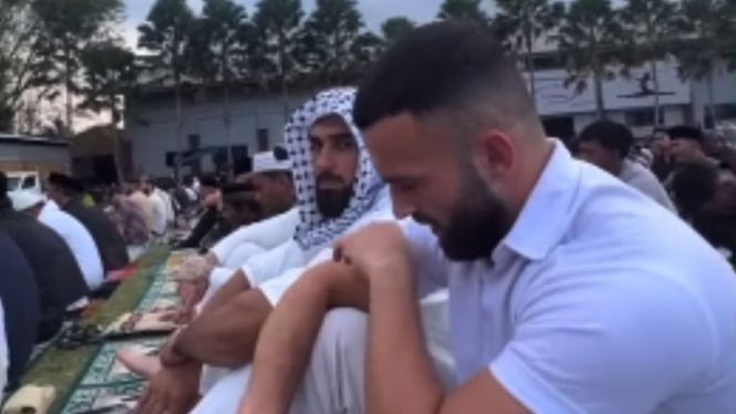 Sholat Idul Adha di Bali Viral Karena Jemaahnya Banyak Orang Bule
