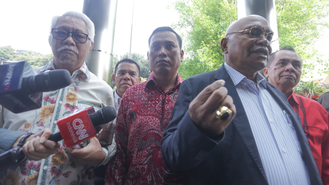 Kusnadi, staf Sekjen PDIP Hasto saat penuhi panggilan KPK