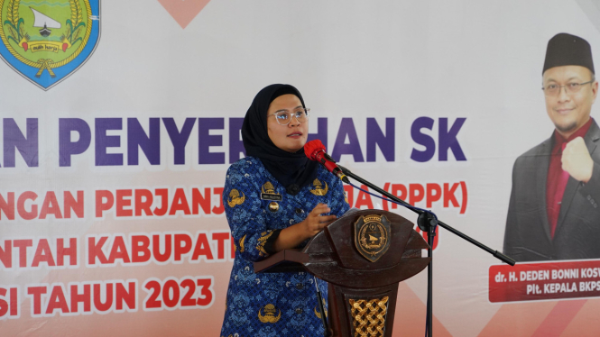 Bupati Indramayu Nina Agustina