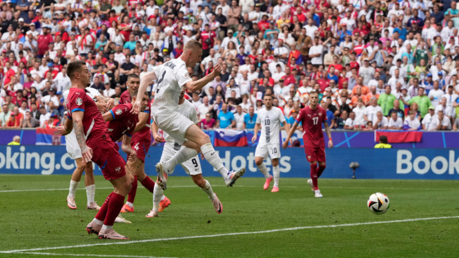 Pemain Timnas Slovenia, Zan Karnicnik jebol gawang Serbia
