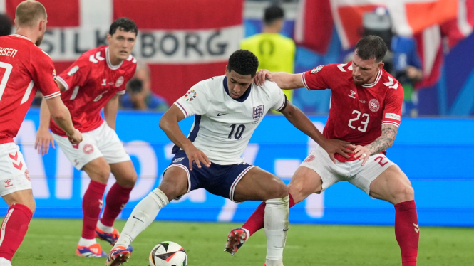 Duel Timnas Inggris vs Denmark