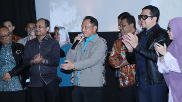 Mendagri mengikuti nonton bareng film Lafran