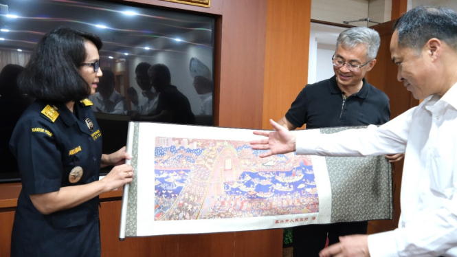 Bea Cukai menerima kunjungan delegasi Jiaxing Tiongkok