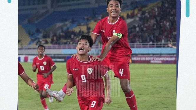 Pemain Timnas Indonesia U-16 rayakan gol