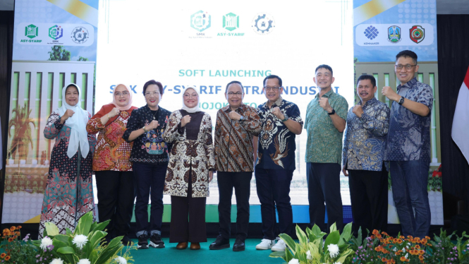 Peluncuran awal (soft launching) SMK Asy-Syarif Mitra Industri