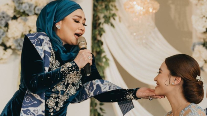 Reza Artamevia dan Aaliyah Massaid