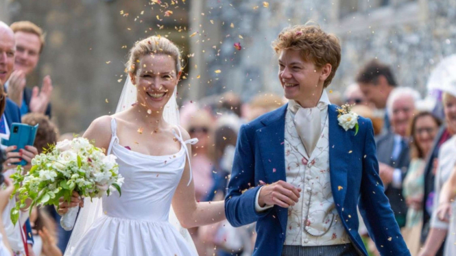 Talulah Riley resmi menikah dengan aktor Thomas Brodie Sangster.