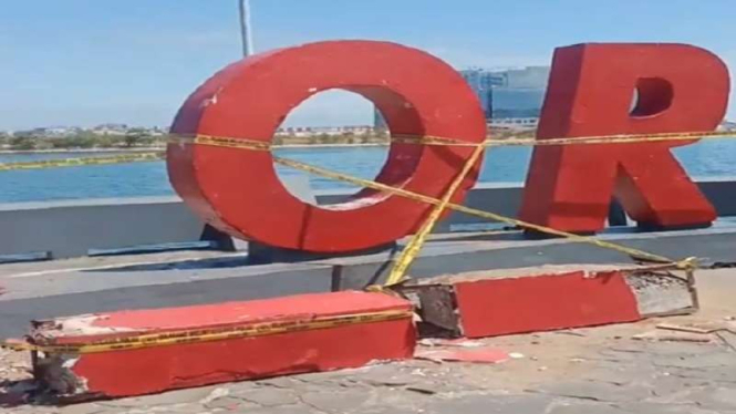 Pemuda tewas tertimpa ikon huruf T di Anjungan Toraja, Kota Makassar